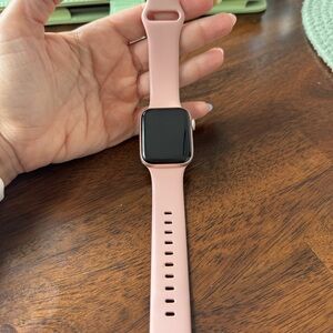 Apple Smartwatch series 4 40mm with Pink Band